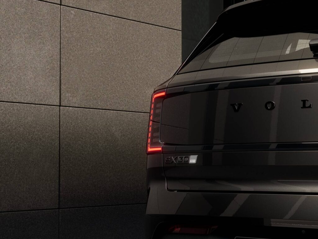 Volvo EX30 Black Edition