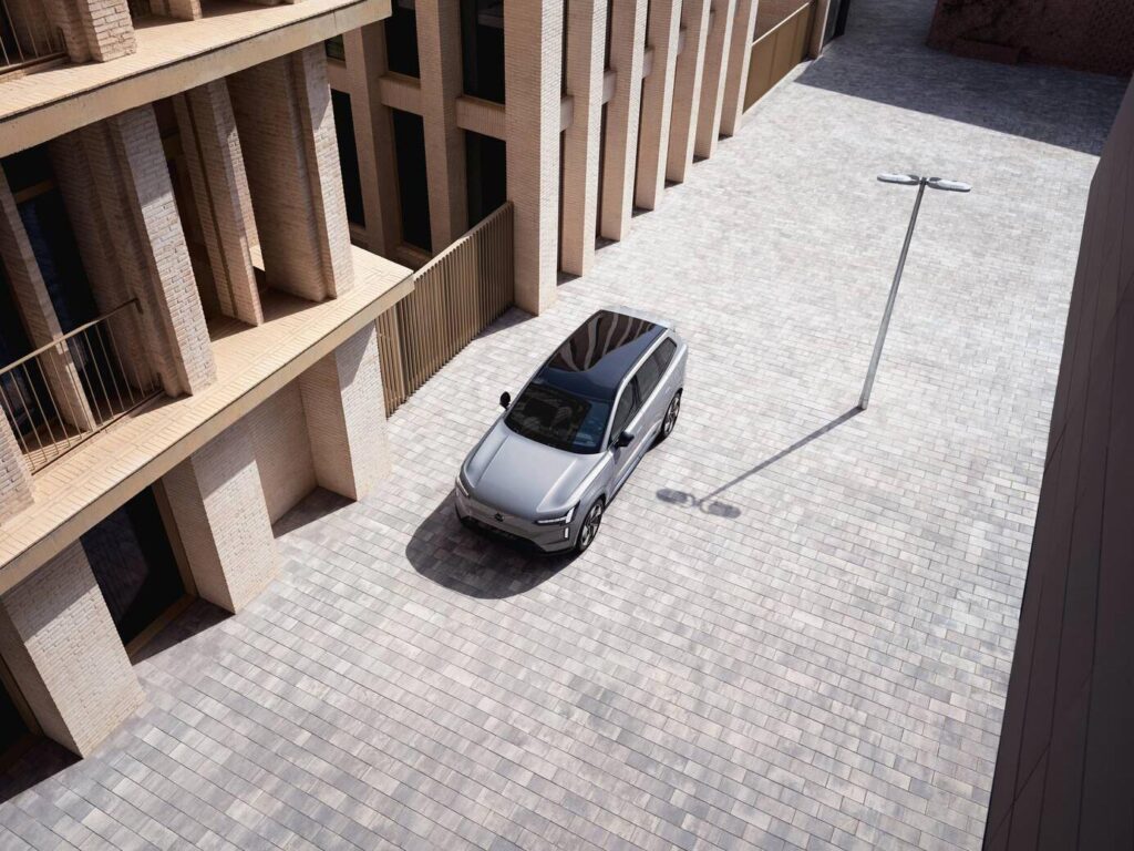 Volvo EX90