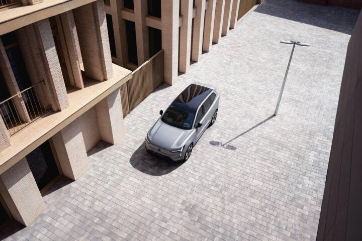 Volvo EX90