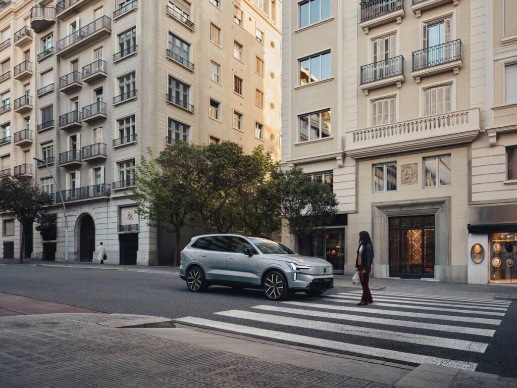 Volvo EX90