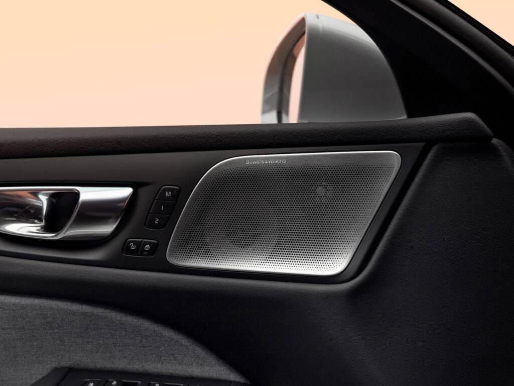 Volvo V60 Bowers & Wilkins