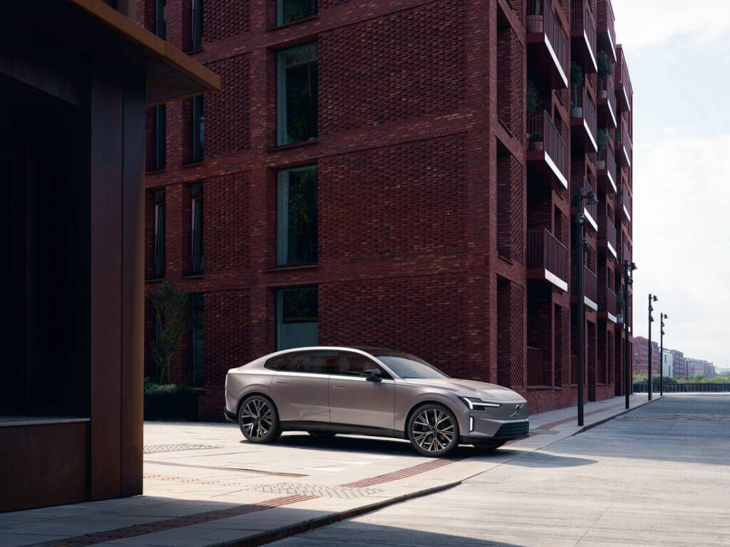 Volvo ES90