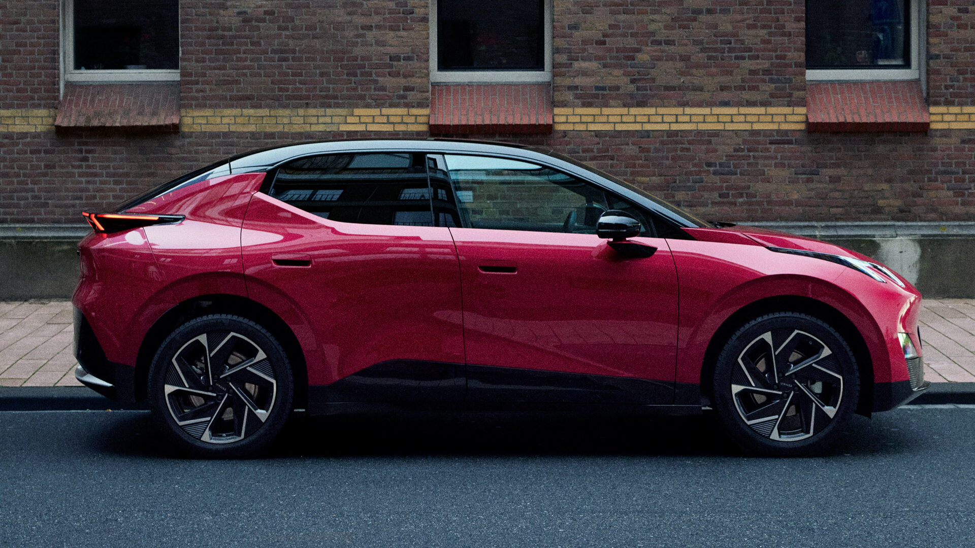 Nieuwe Lynk & Co modellen Lynk & Co kopen Lynk & Co leasen Lynk & Co Private Lease Lynk & Co Financial Lease Lynk & Co dealer Nederland Lynk & Co showroom Lynk & Co 01 Lynk & Co 02