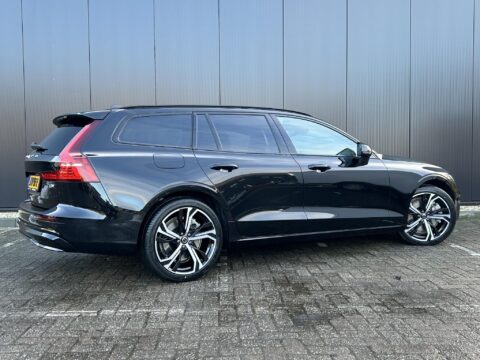 Volvo V60 2.0 T8 Plug-in hybrid AWD Plus Dark