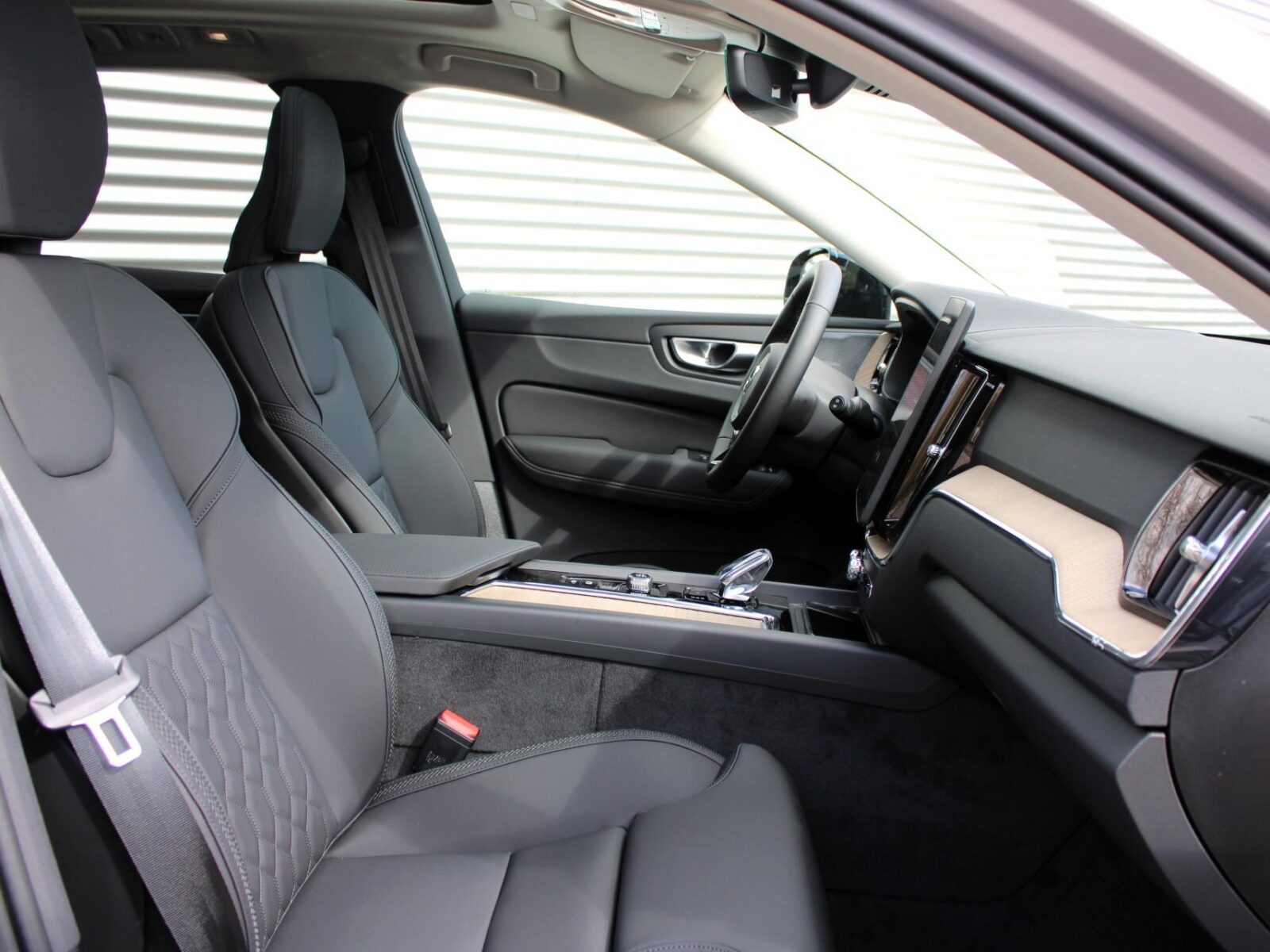 Volvo XC60 - Foto 18