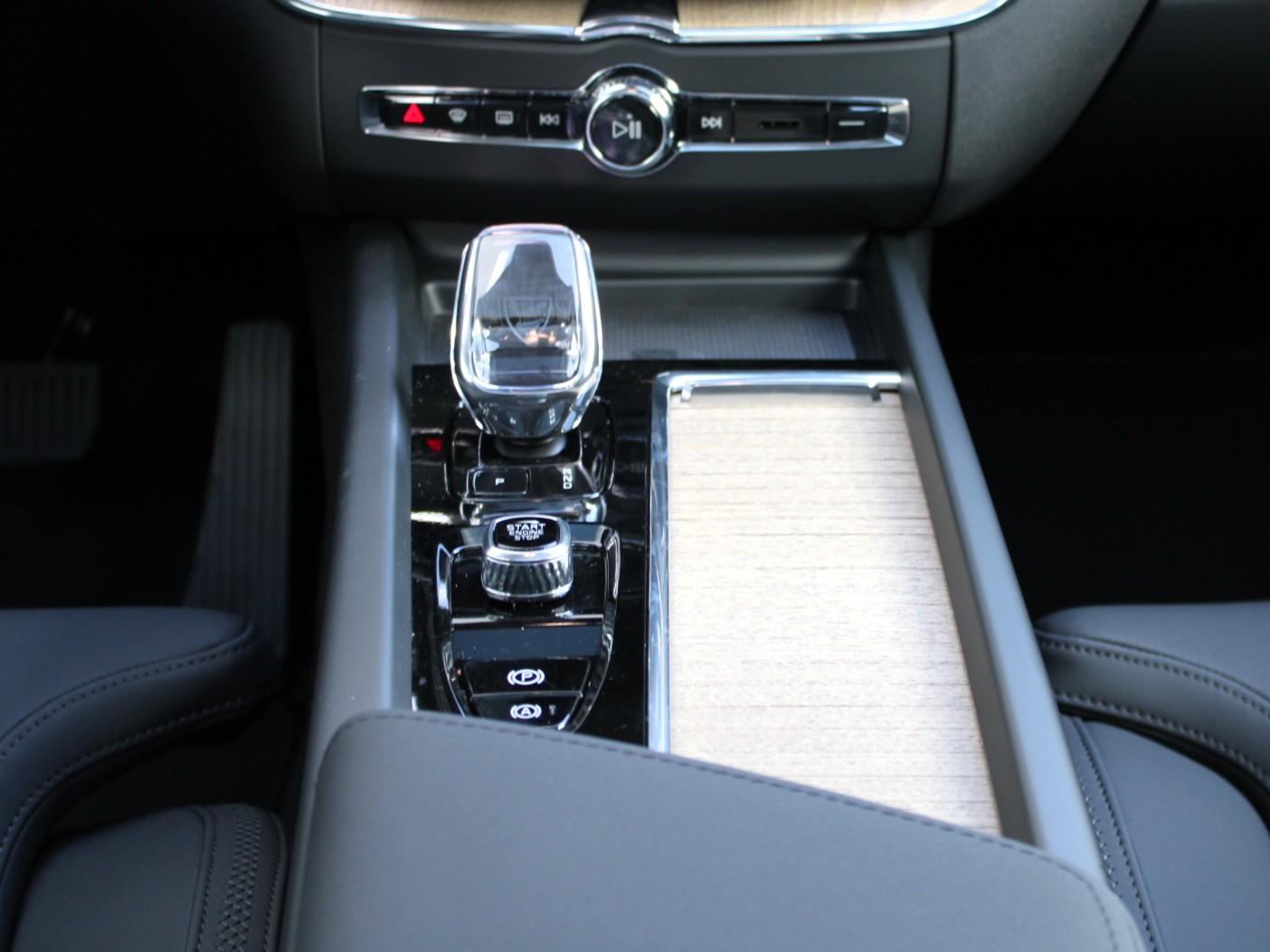 Volvo XC60 - Foto 21