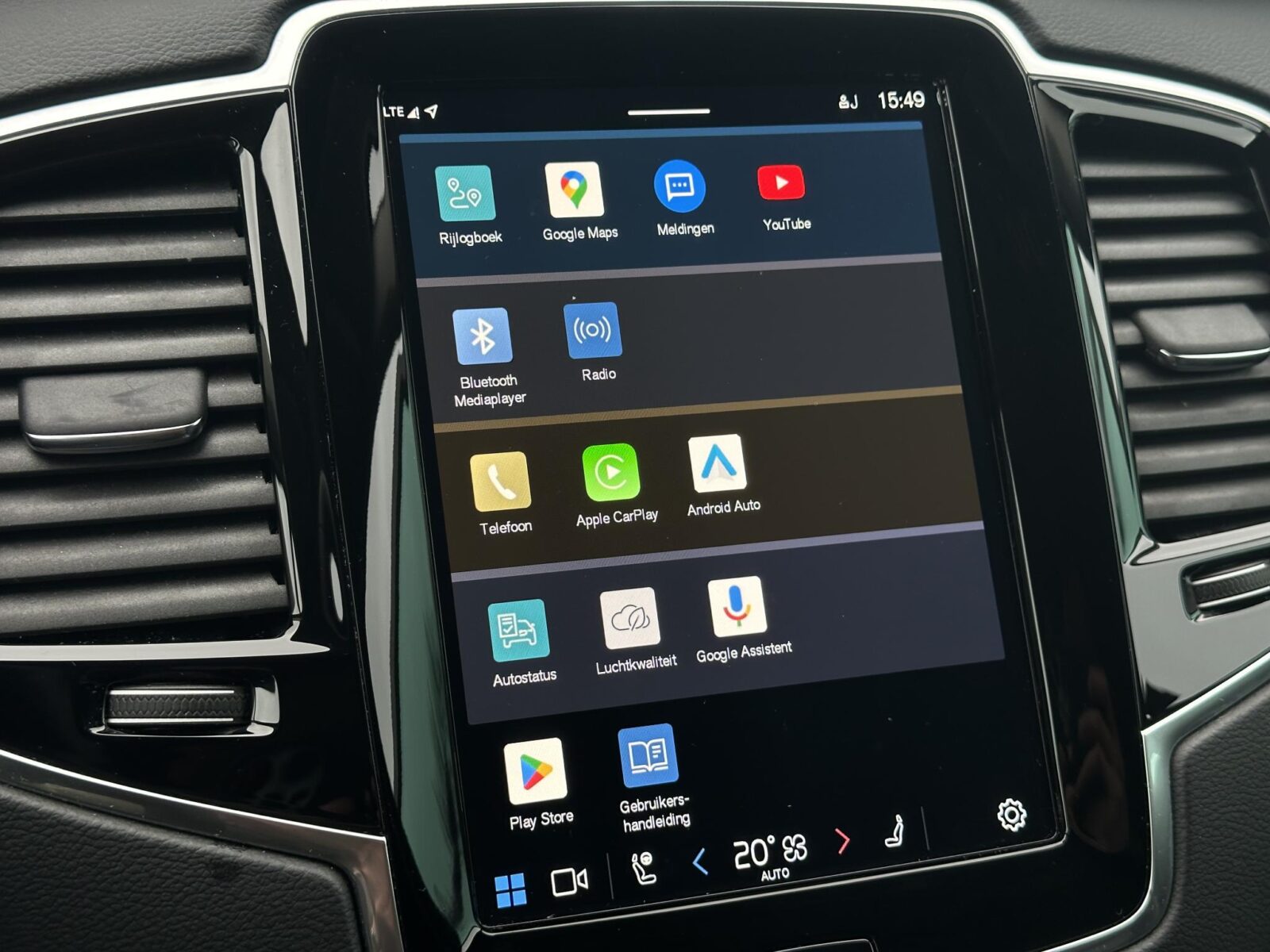 Volvo XC90 - Foto 25