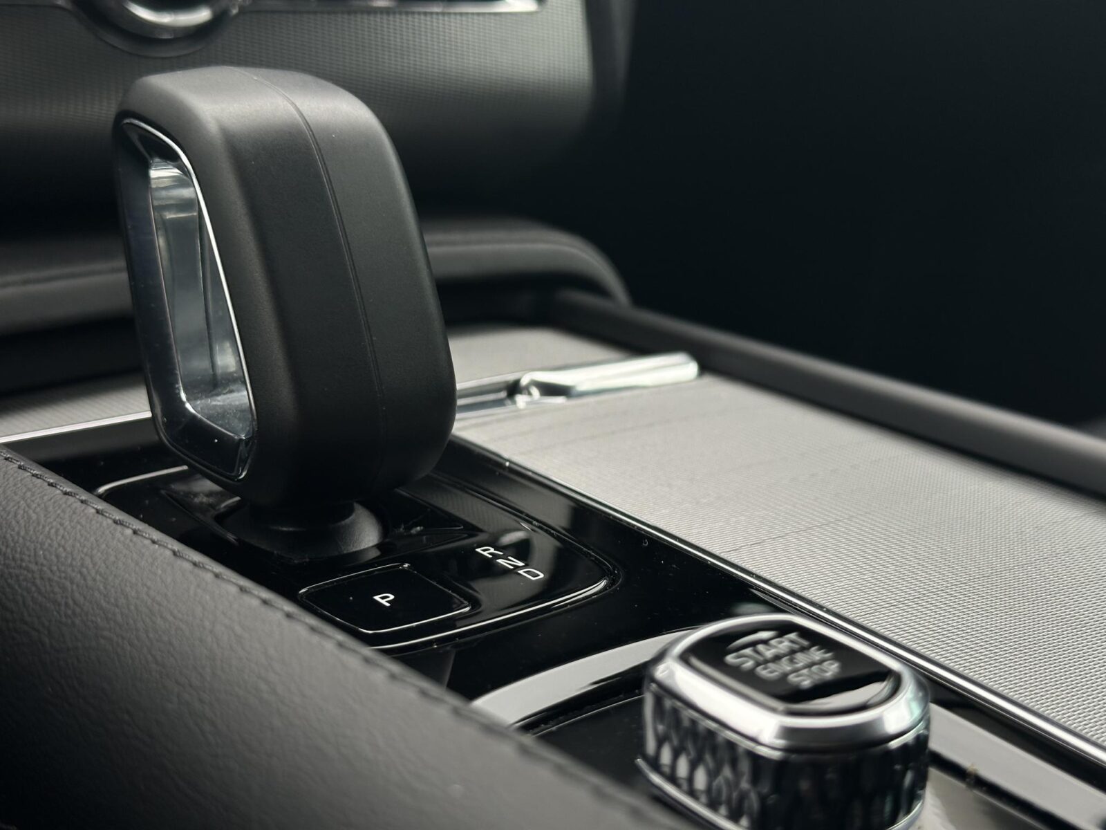 Volvo XC90 - Foto 28