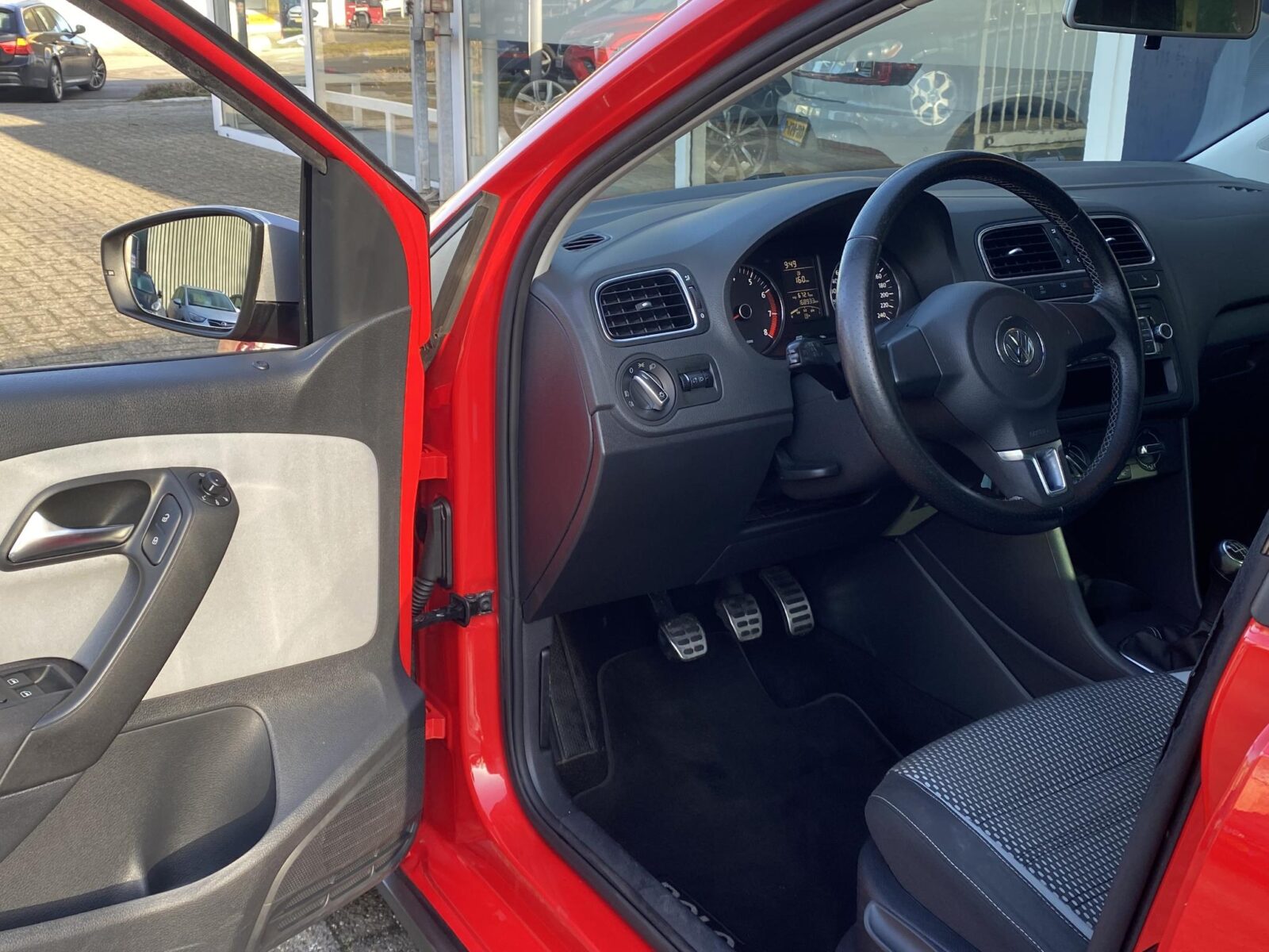Volkswagen Polo - Foto 10