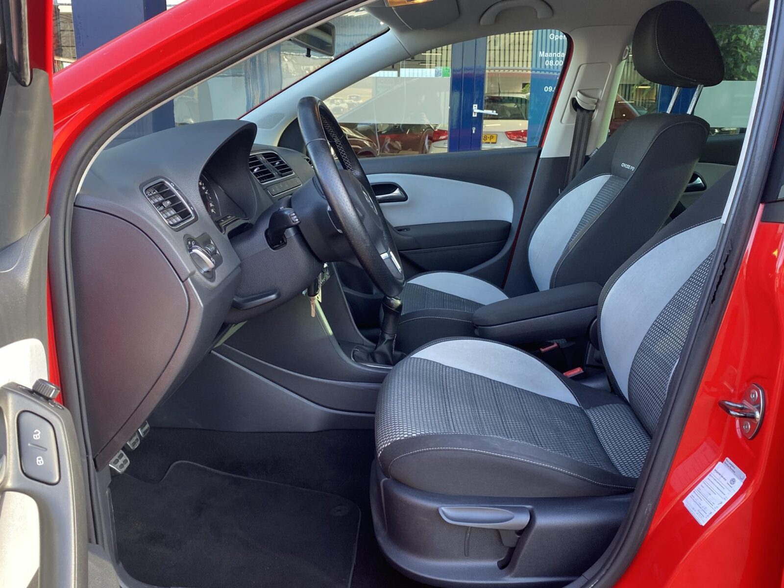 Volkswagen Polo - Foto 11