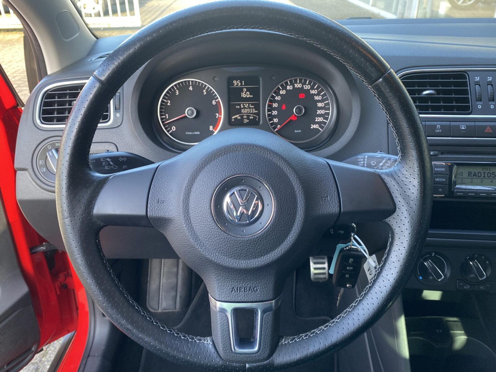 Volkswagen Polo - Foto 17