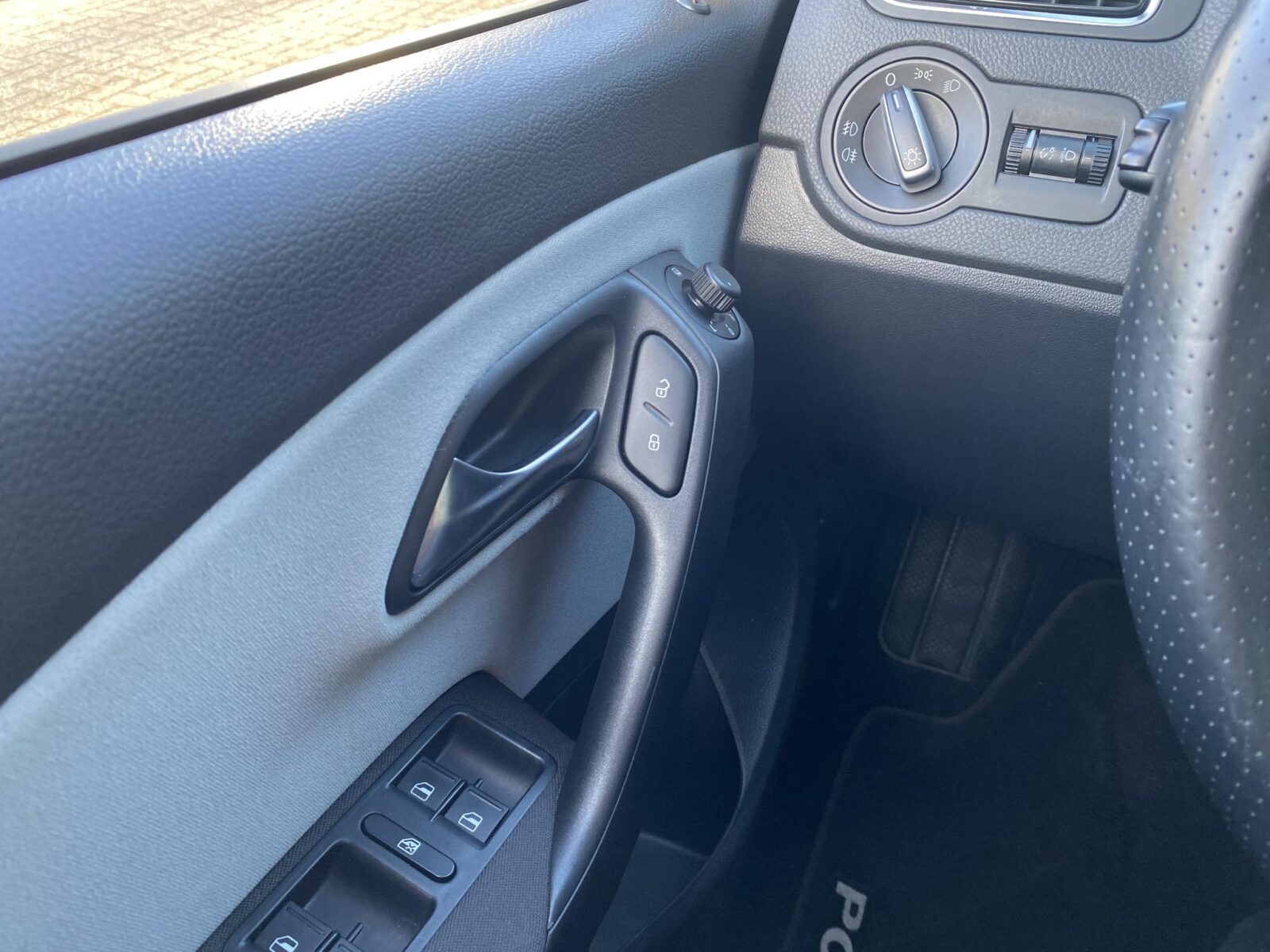 Volkswagen Polo - Foto 23