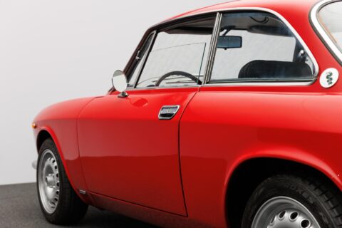 Alfa Romeo GTV 2000 Bertone