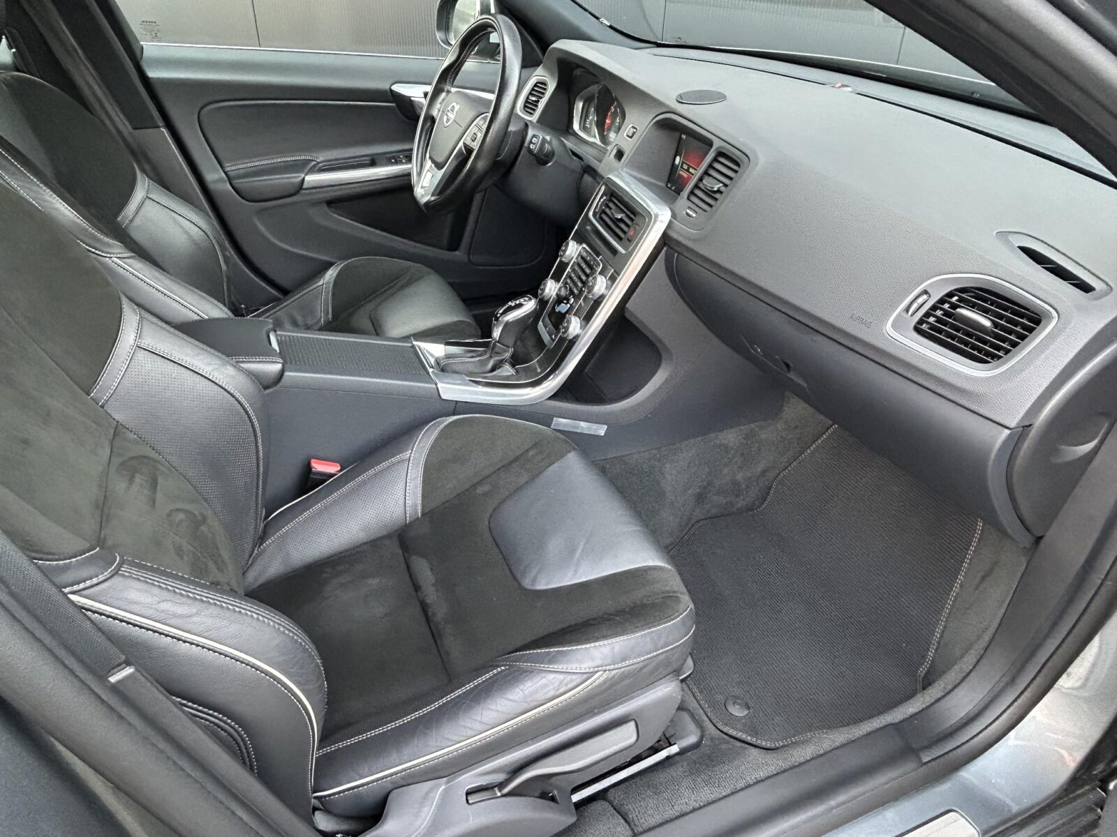 Volvo V60 - Foto 15