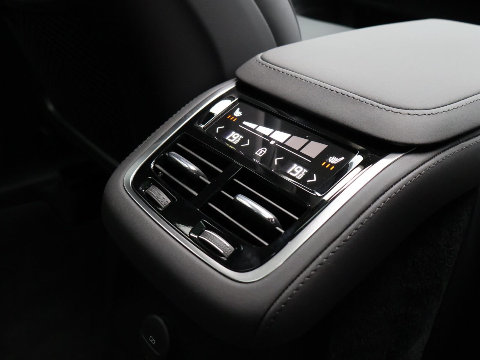 Volvo XC90 - Foto 20