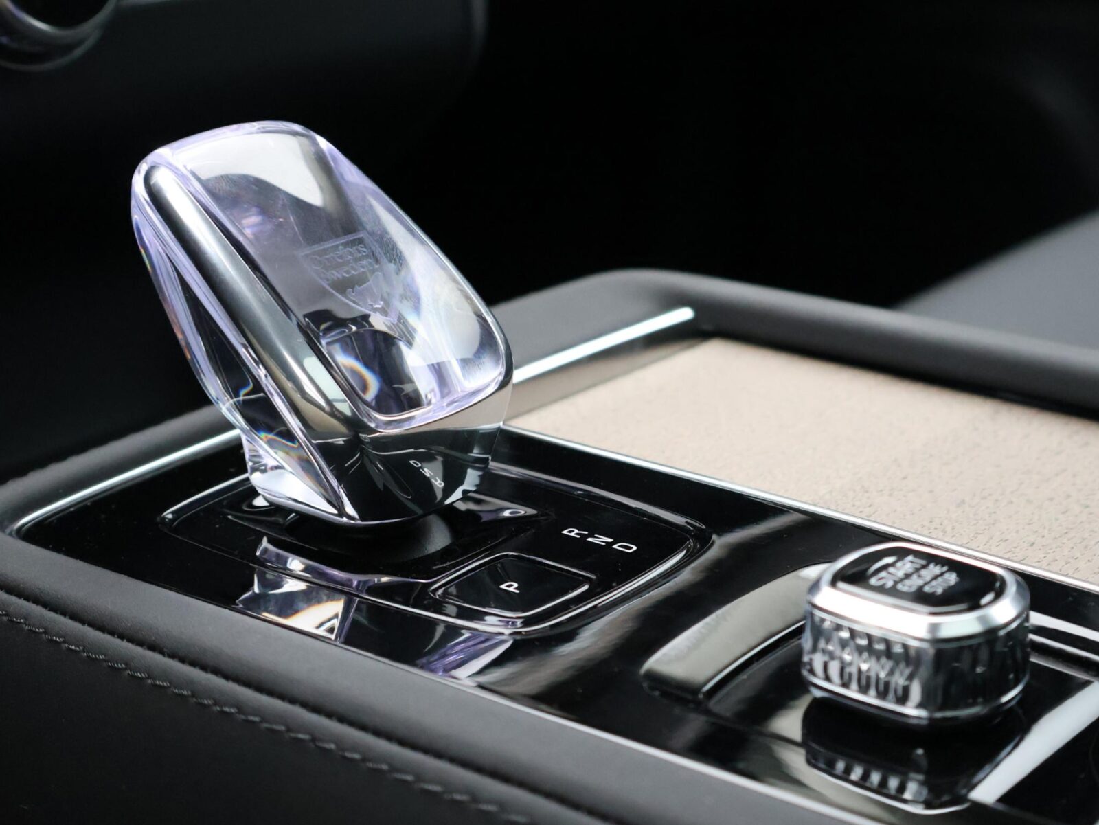 Volvo XC90 - Foto 24