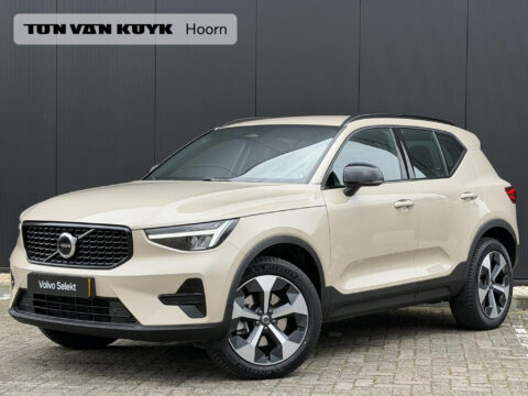 Volvo XC40 2.0 B4 Plus Dark