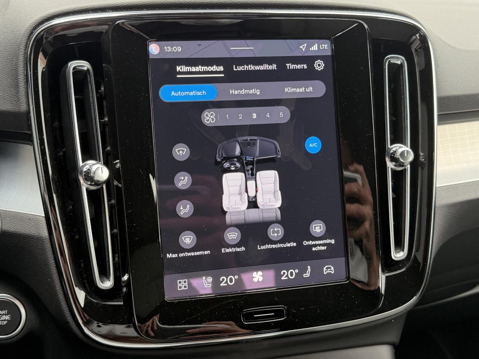 Volvo XC40 - Foto 12