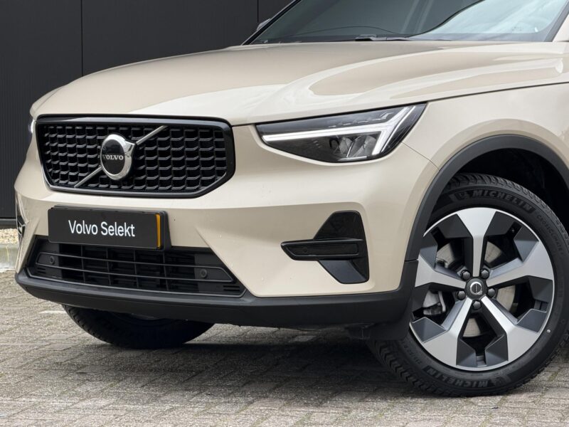 Volvo XC40 - Foto 2