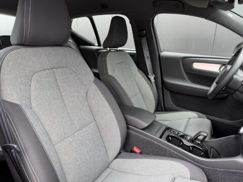 Volvo XC40 2.0 B4 Plus Dark