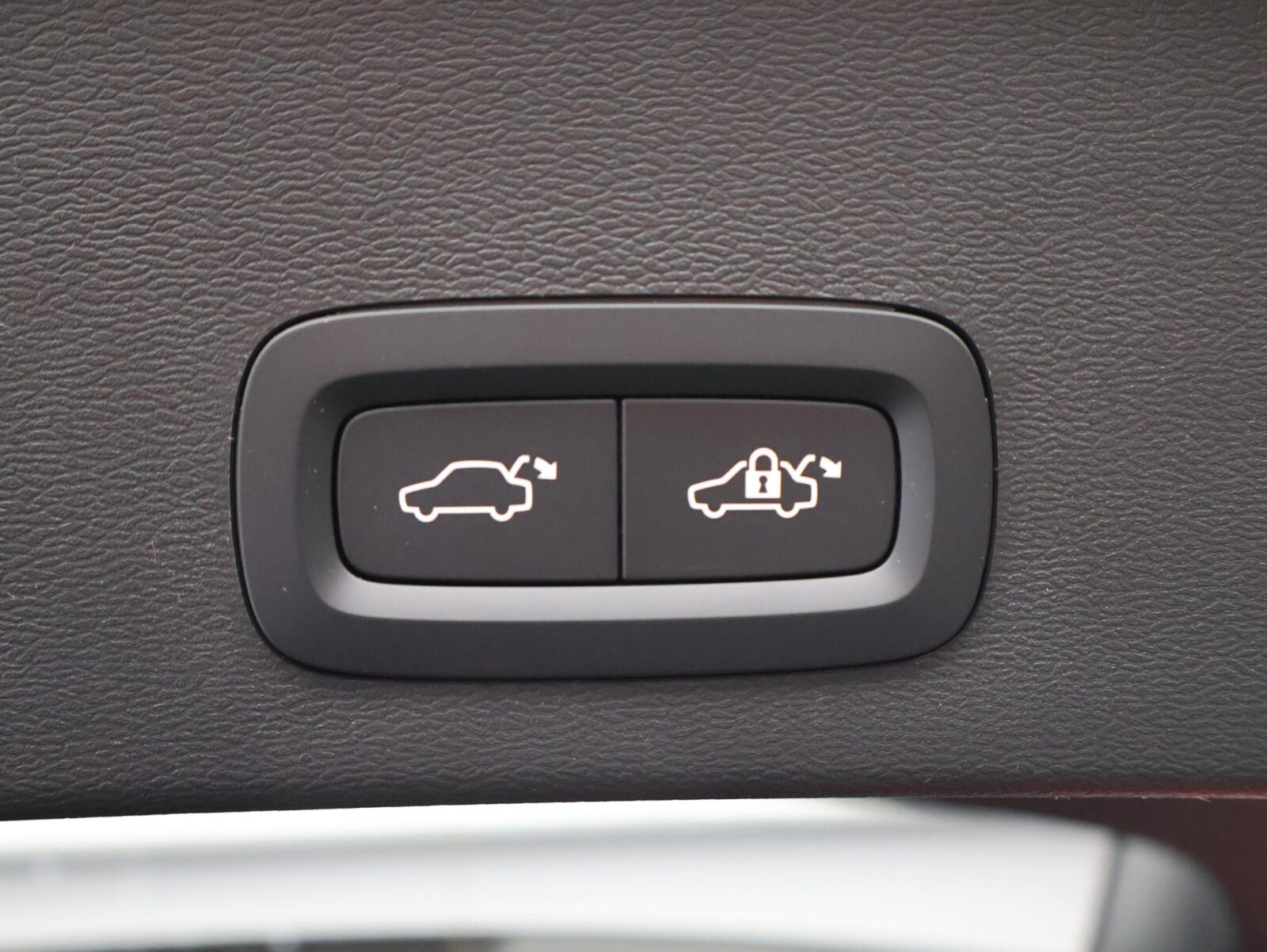 Volvo XC40 - Foto 13