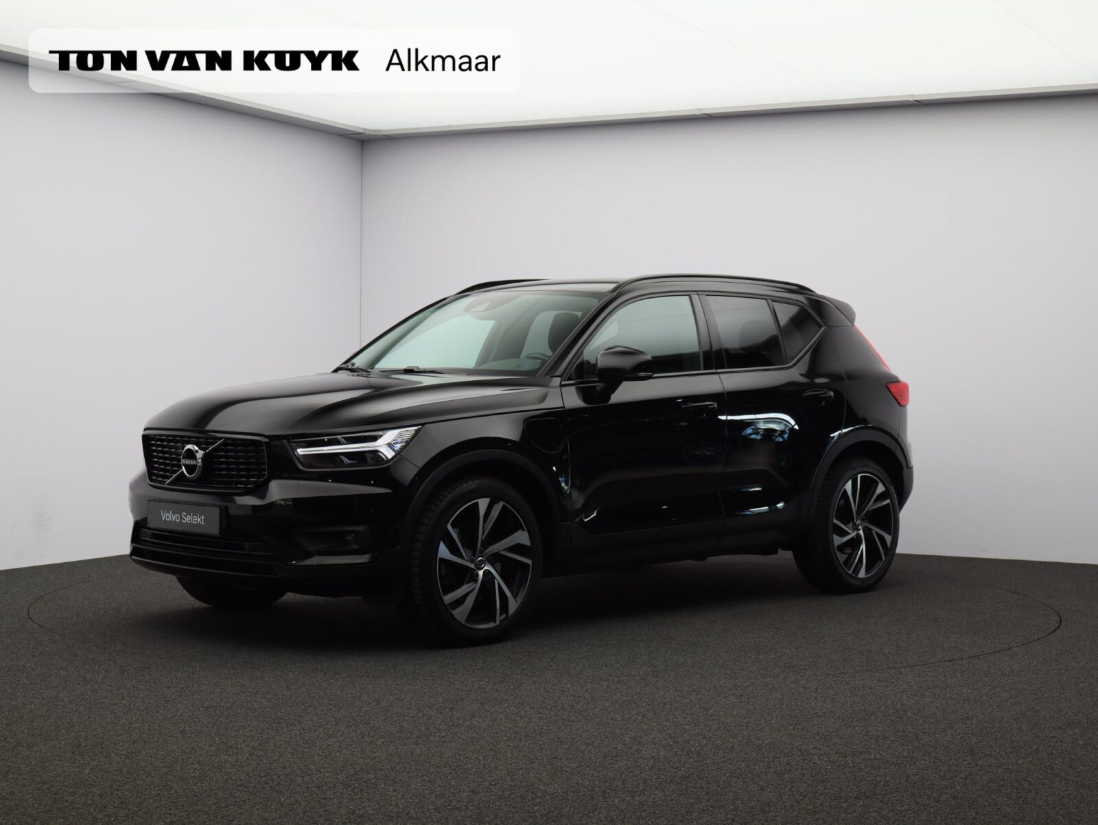 Volvo XC40 - Foto 1