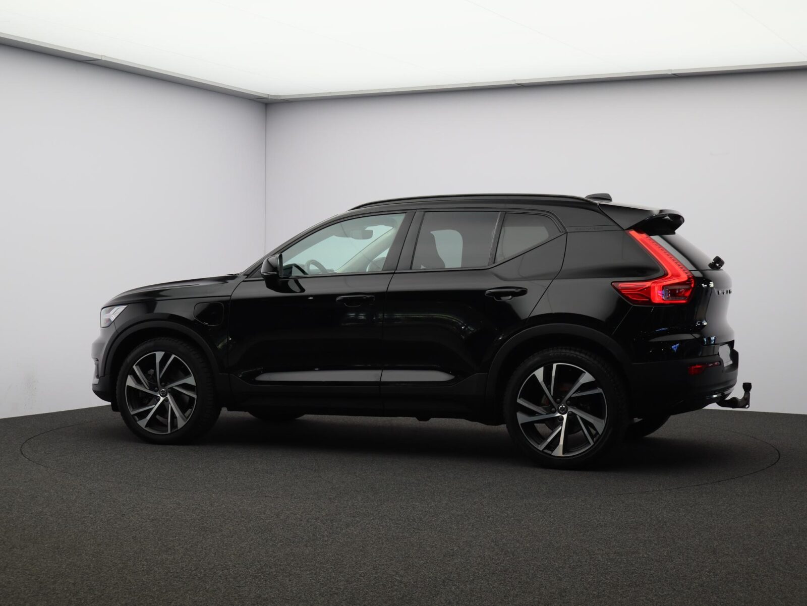 Volvo XC40 - Foto 25