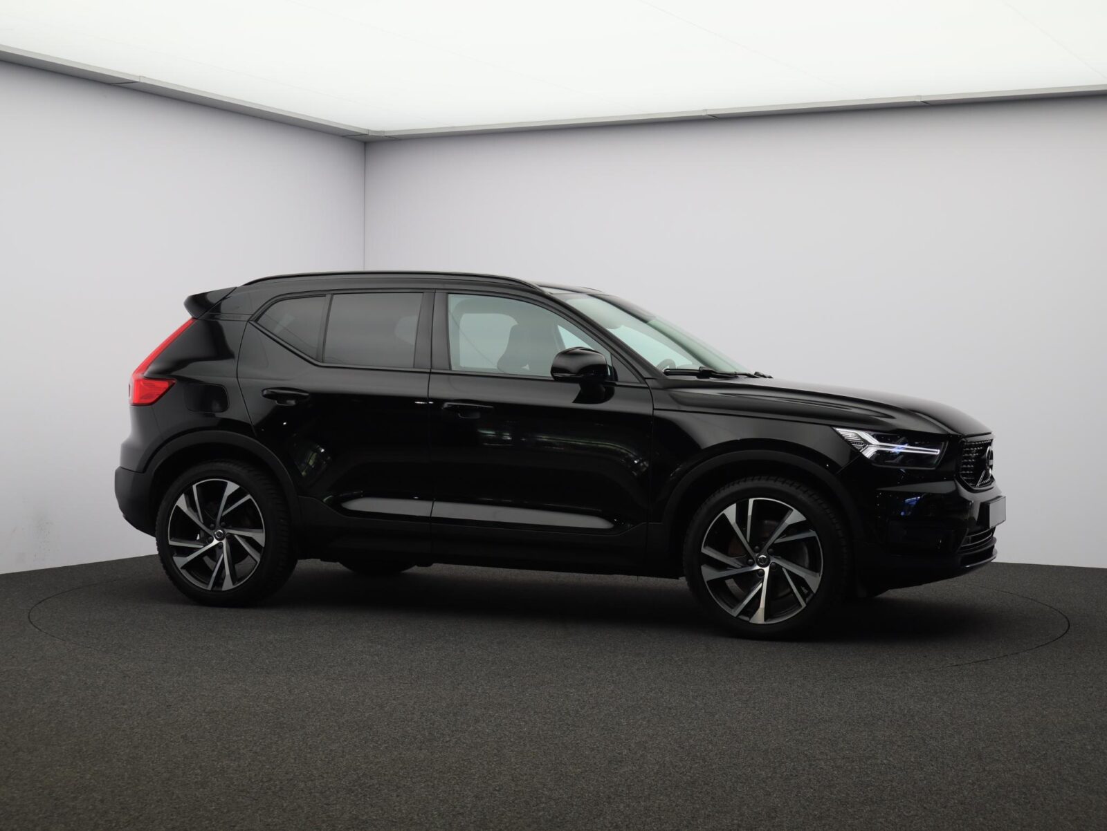Volvo XC40 - Foto 31