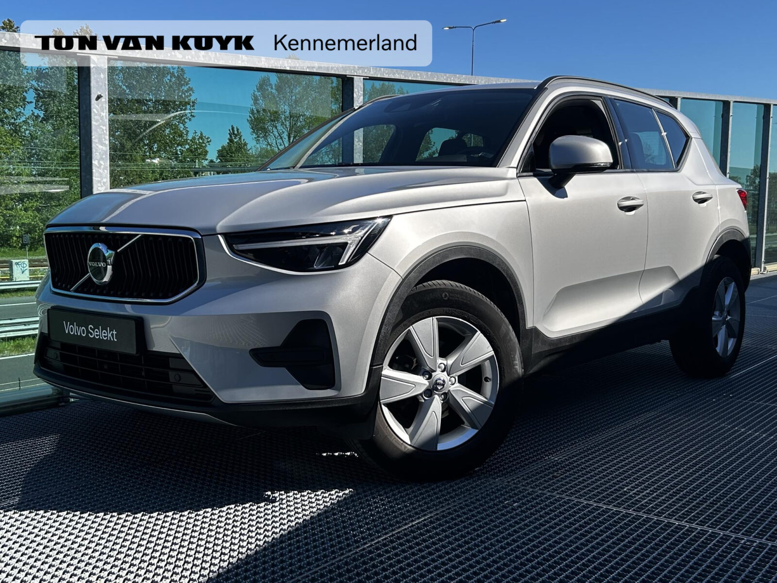 Volvo XC40 - Foto 1