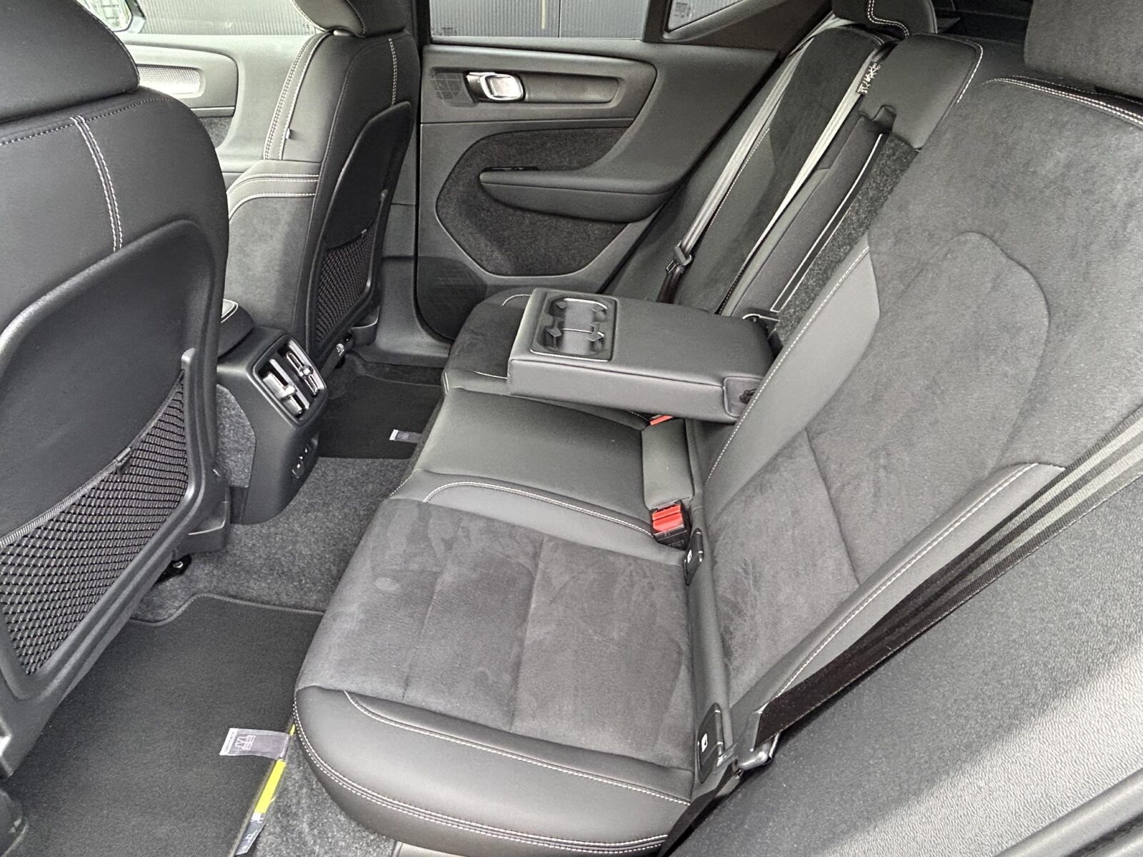 Volvo EX40 - Foto 8
