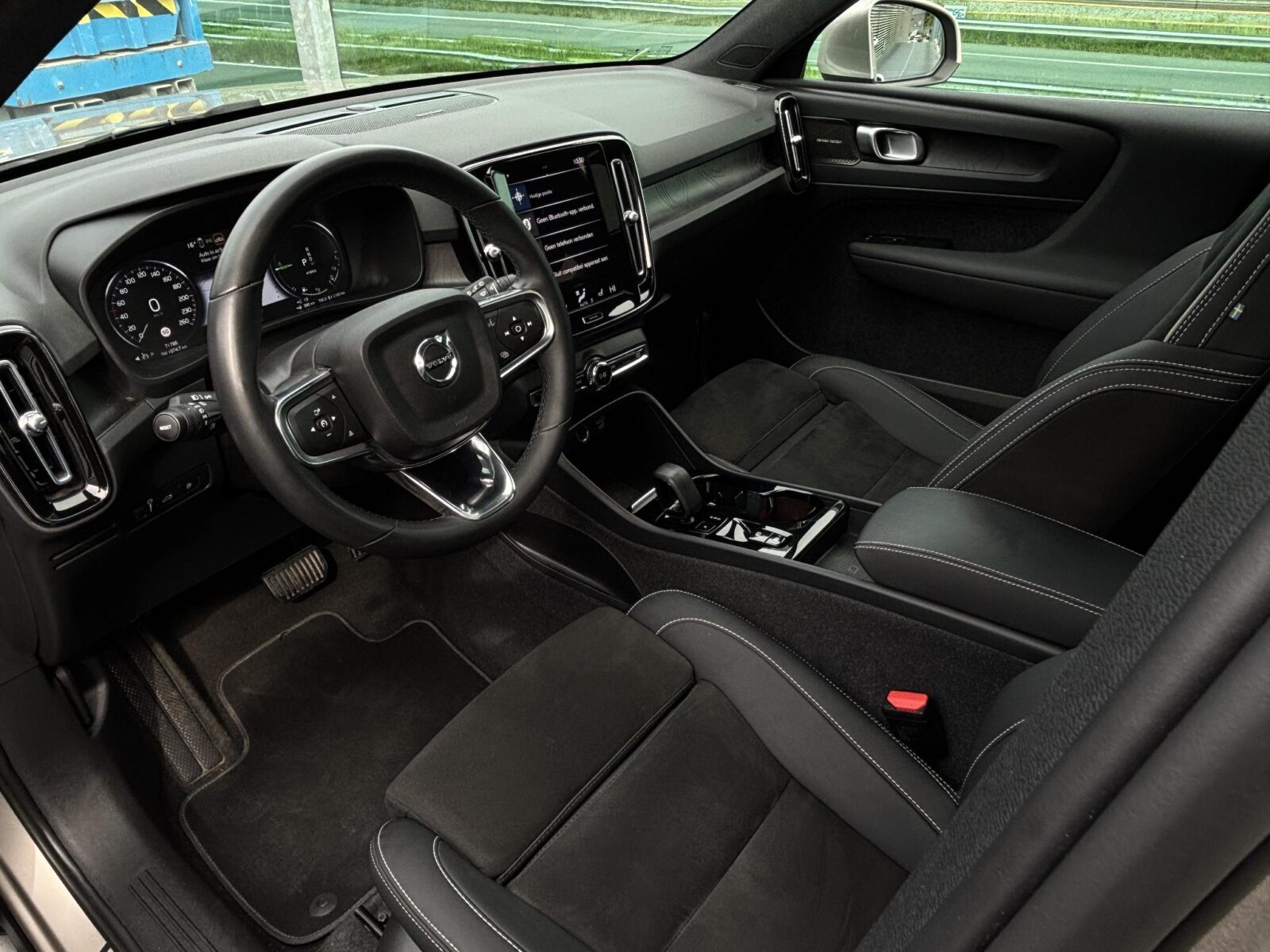 Volvo XC40 - Foto 15