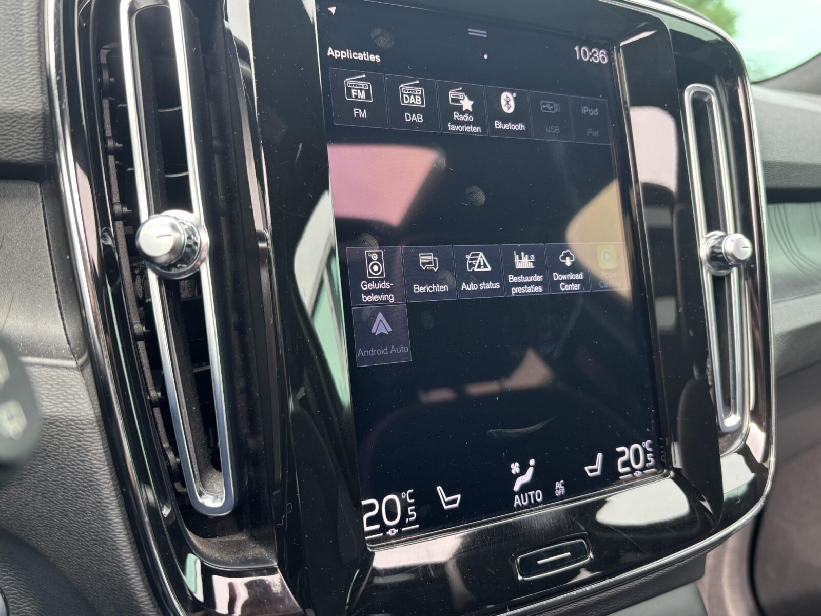 Volvo XC40 - Foto 21