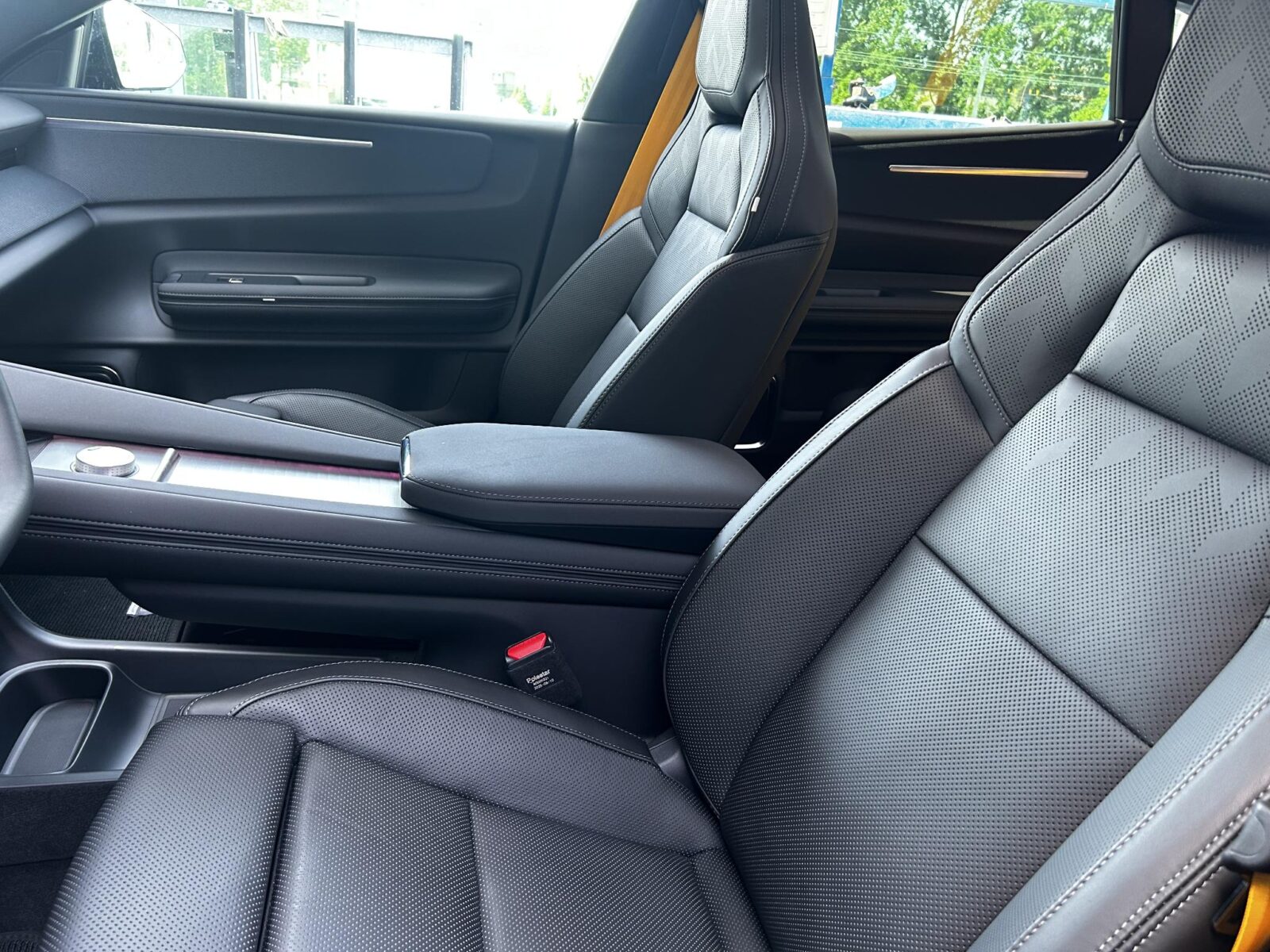 Polestar 4 - Foto 35