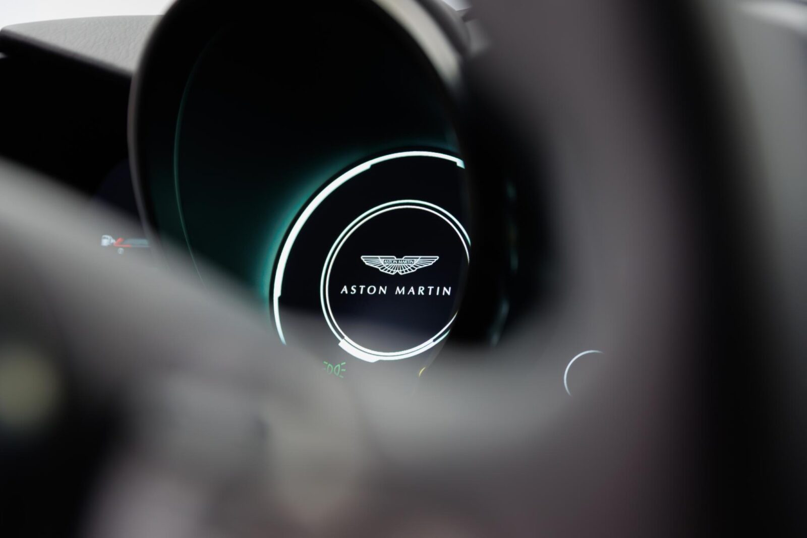 Aston Martin DBS - Foto 17