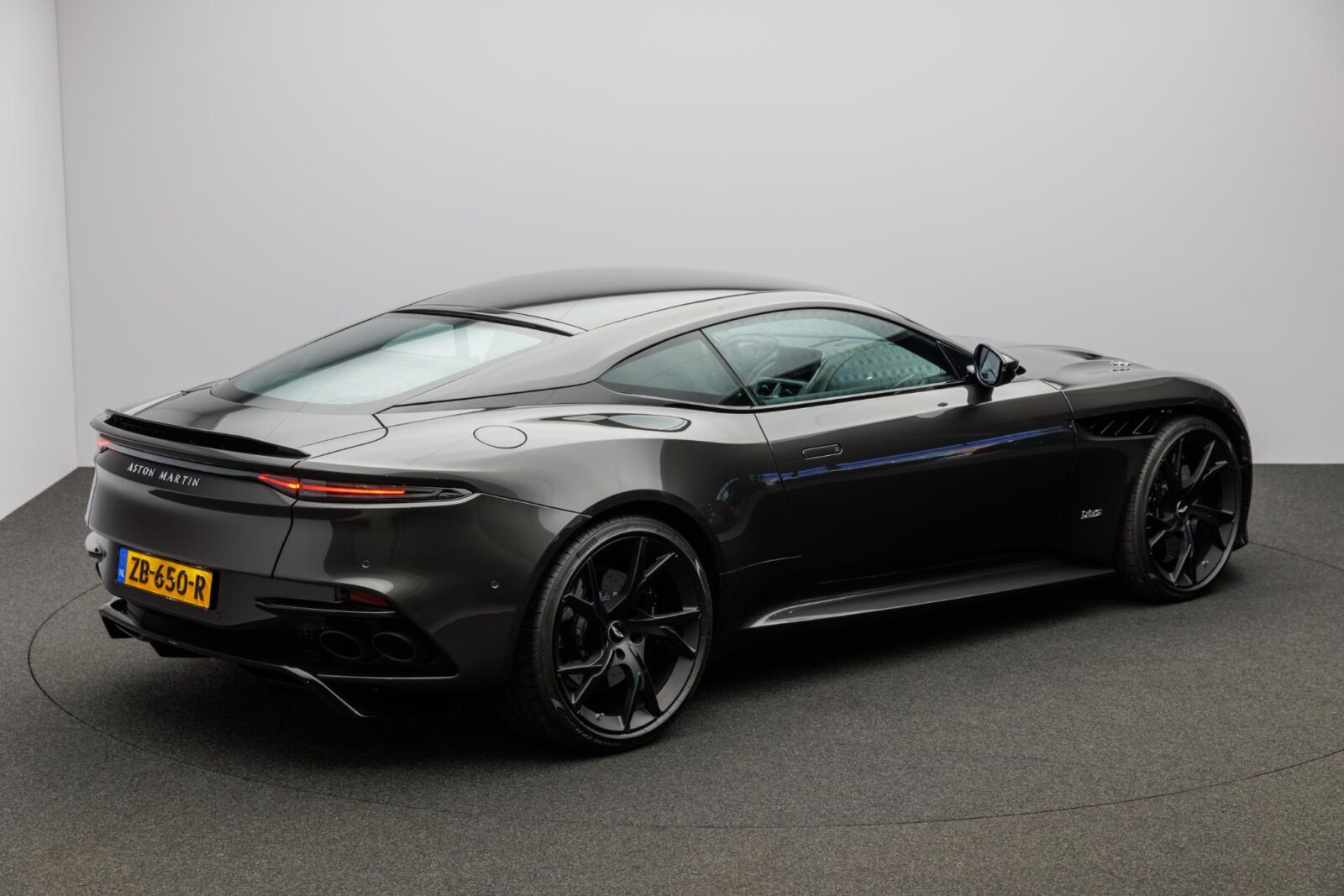 Aston Martin DBS - Foto 30