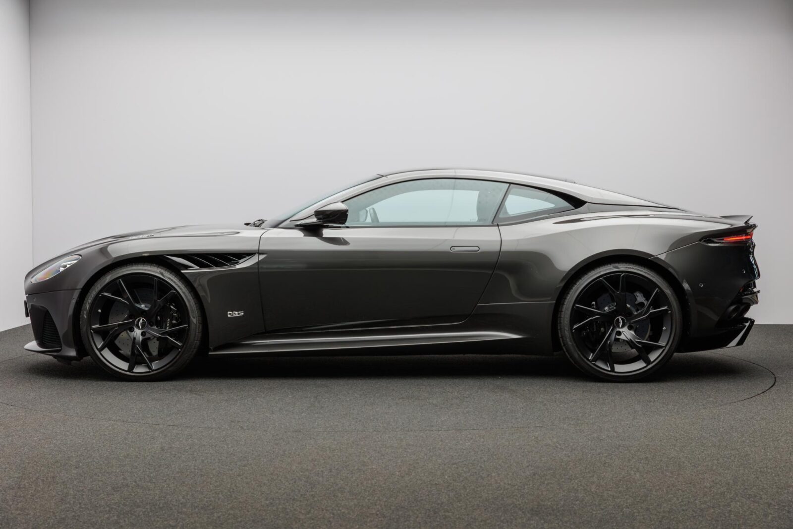 Aston Martin DBS - Foto 38
