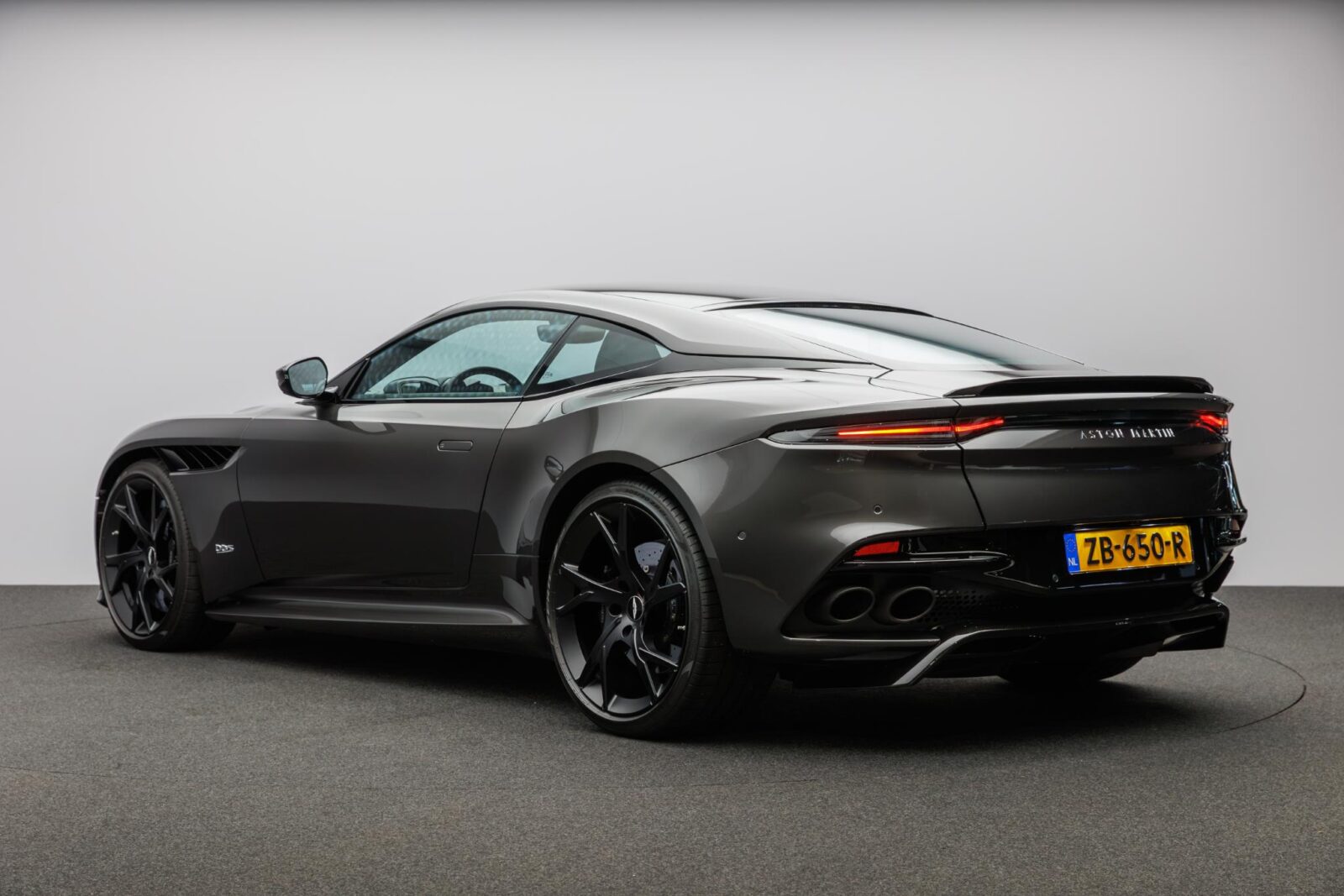 Aston Martin DBS - Foto 41