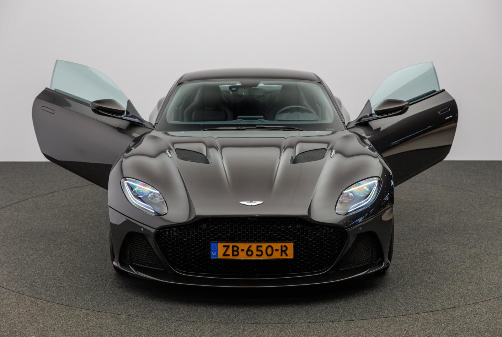 Aston Martin DBS - Foto 44