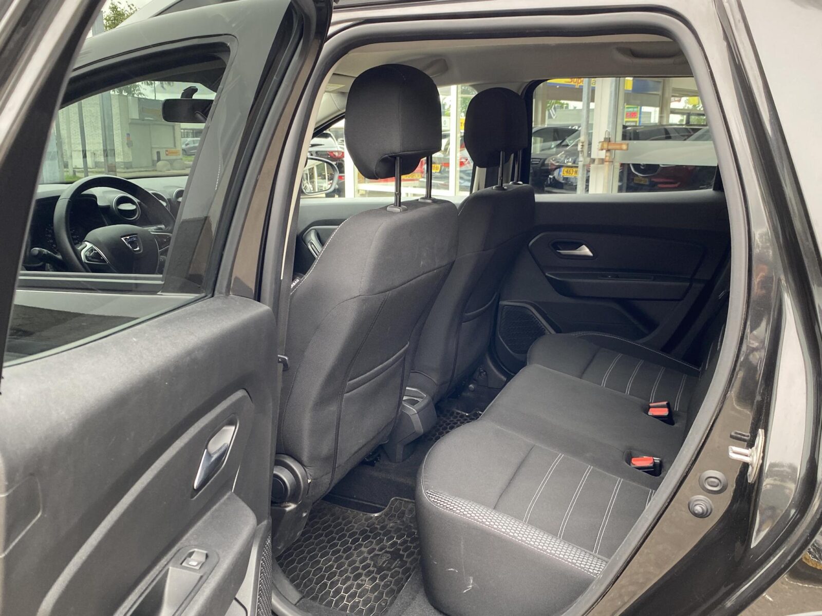 Dacia Duster - Foto 13