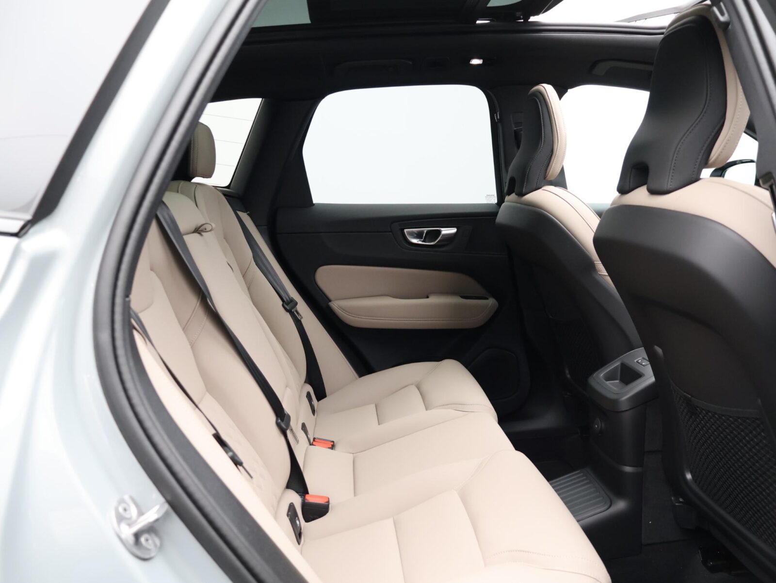 Volvo XC60 - Foto 10