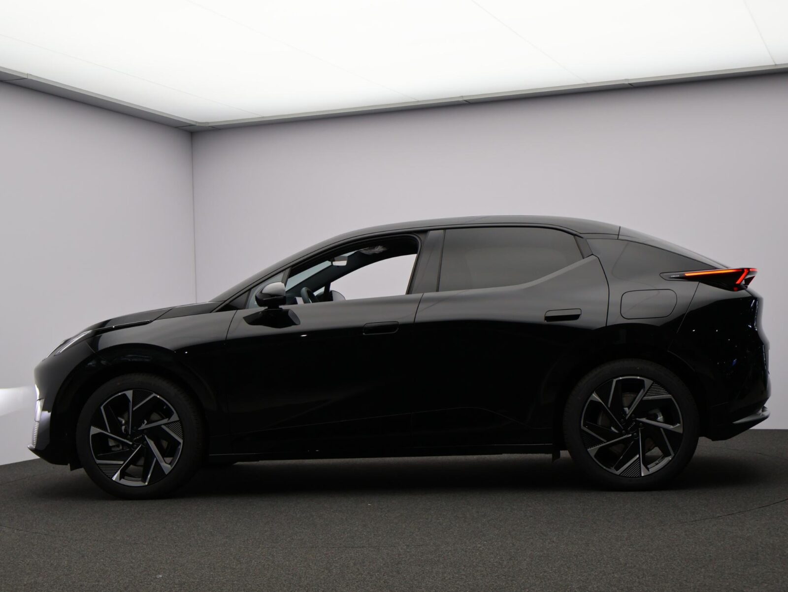 Lynk & Co 02 - Foto 2