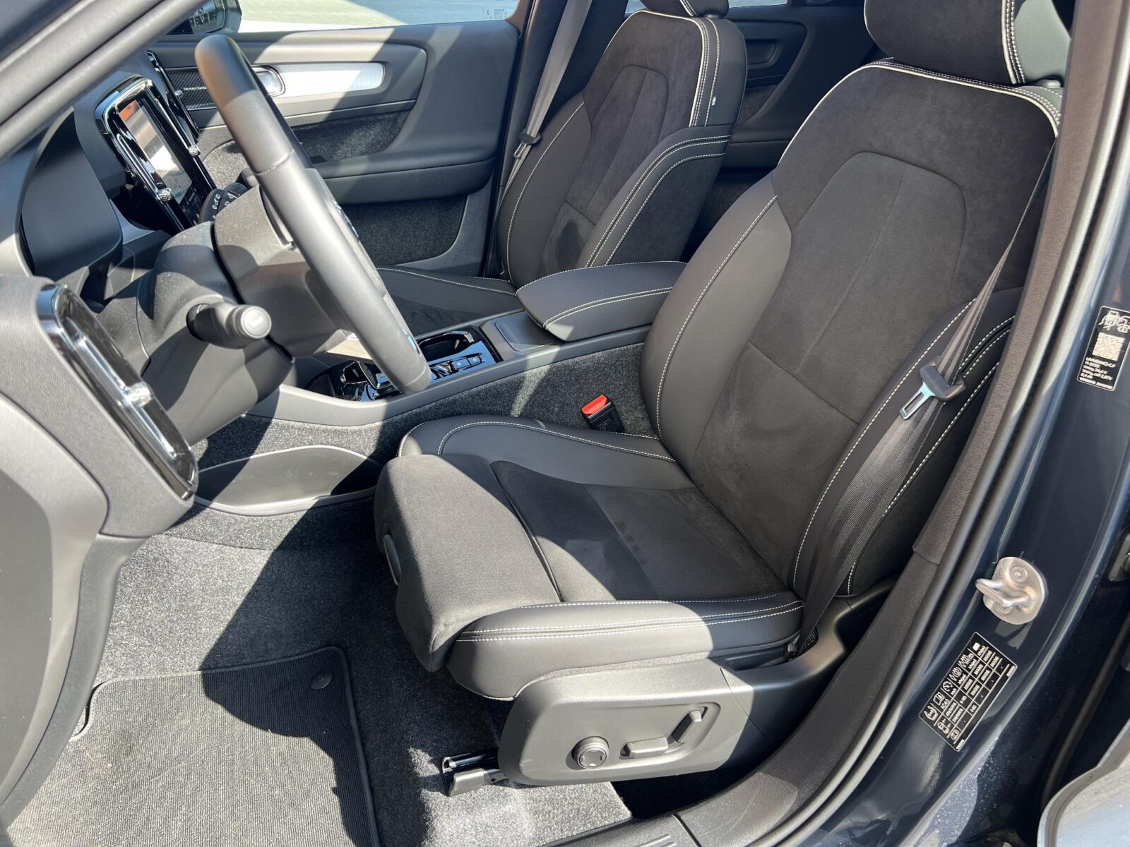 Volvo XC40 - Foto 13