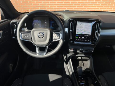Volvo XC40 2.0 B4 Plus Dark