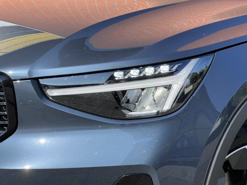 Volvo XC40 - Foto 4
