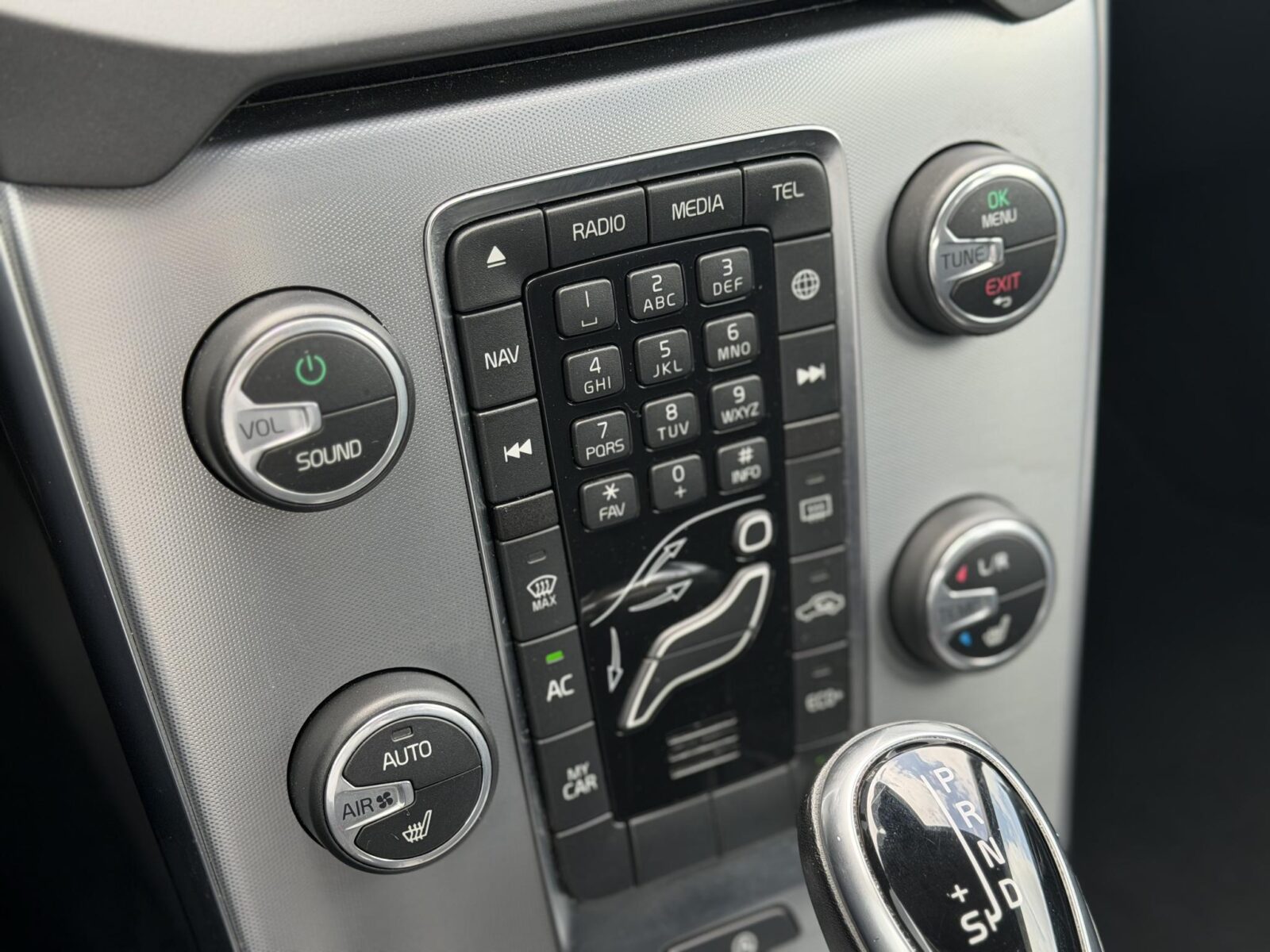 Volvo V40 - Foto 13