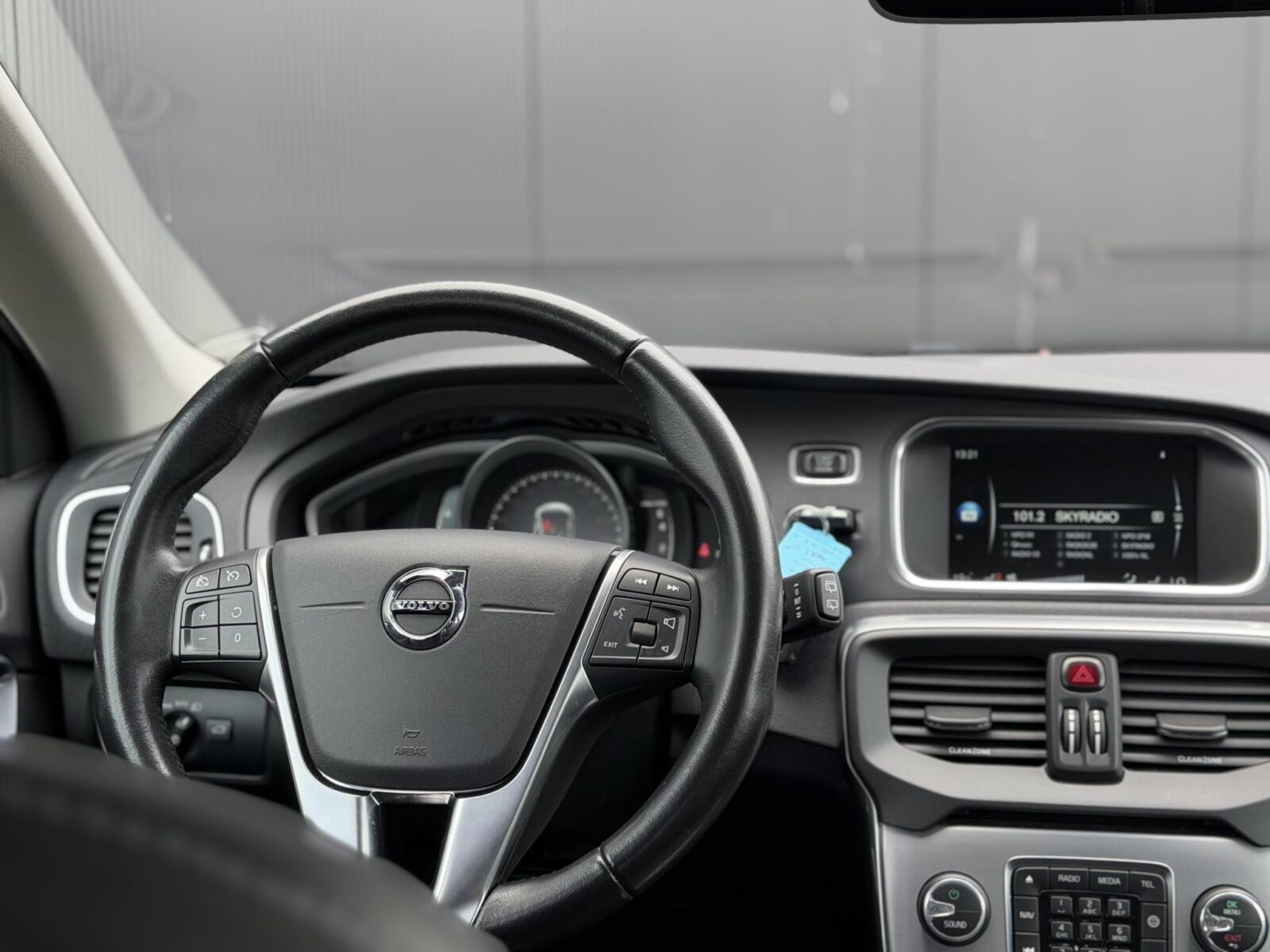 Volvo V40 - Foto 8