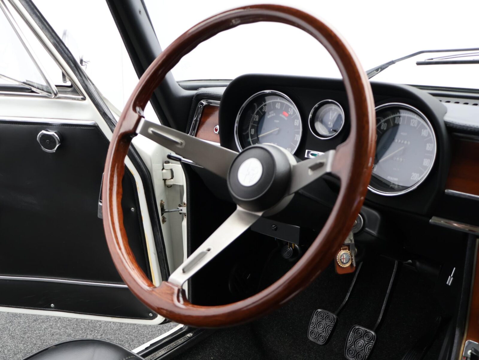 Alfa Romeo Giulia - Foto 14