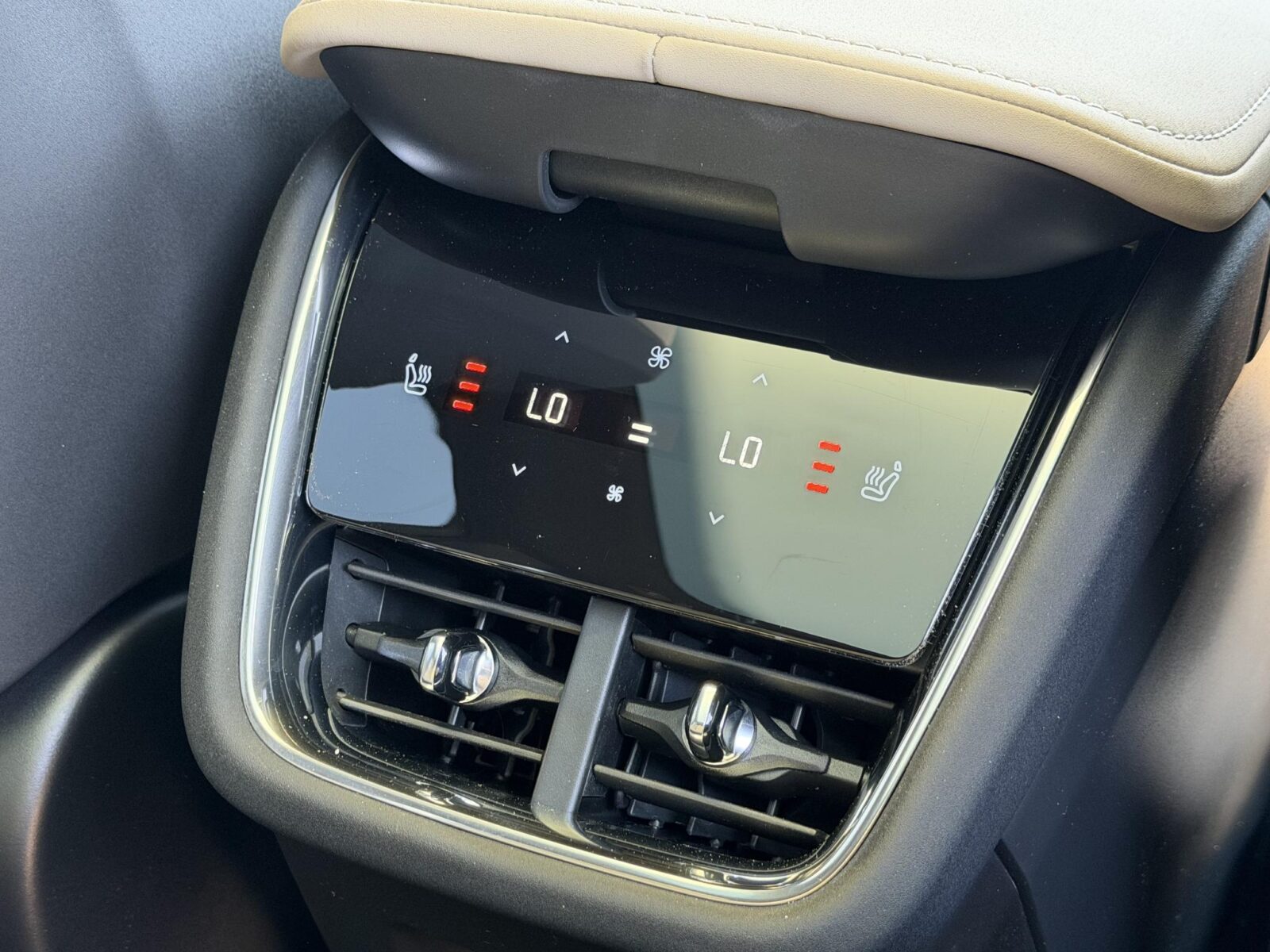 Volvo EX90 - Foto 7