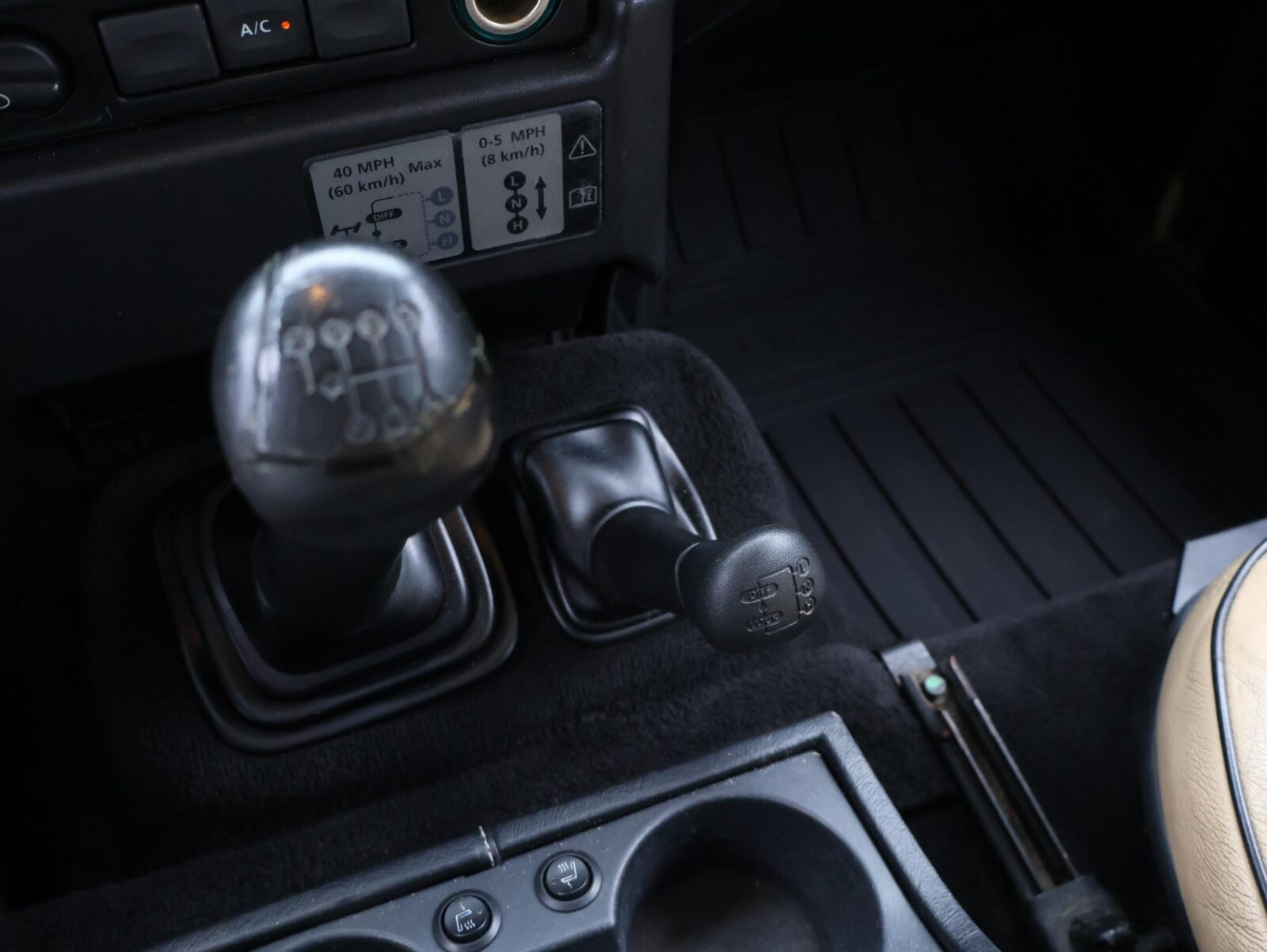 Land Rover Defender - Foto 23