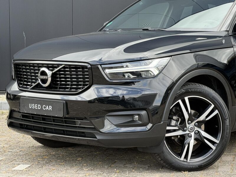 Volvo XC40 - Foto 2